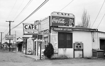 Arthur Rothstein U.S. Highway 80, Texas, between Dallas and Fort Worth. Roadside cafe, 1942